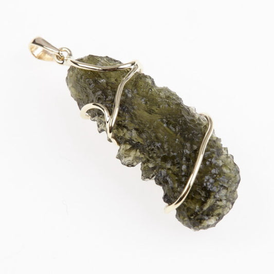 Pendente in oro con a moldavite 8551