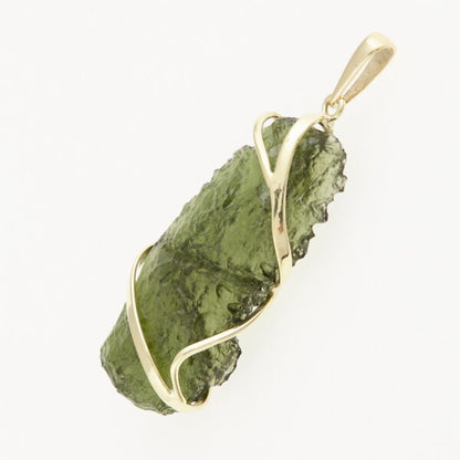 Pendente in oro con a moldavite 8549