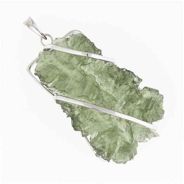 Golden pendant with a moldavite 8555