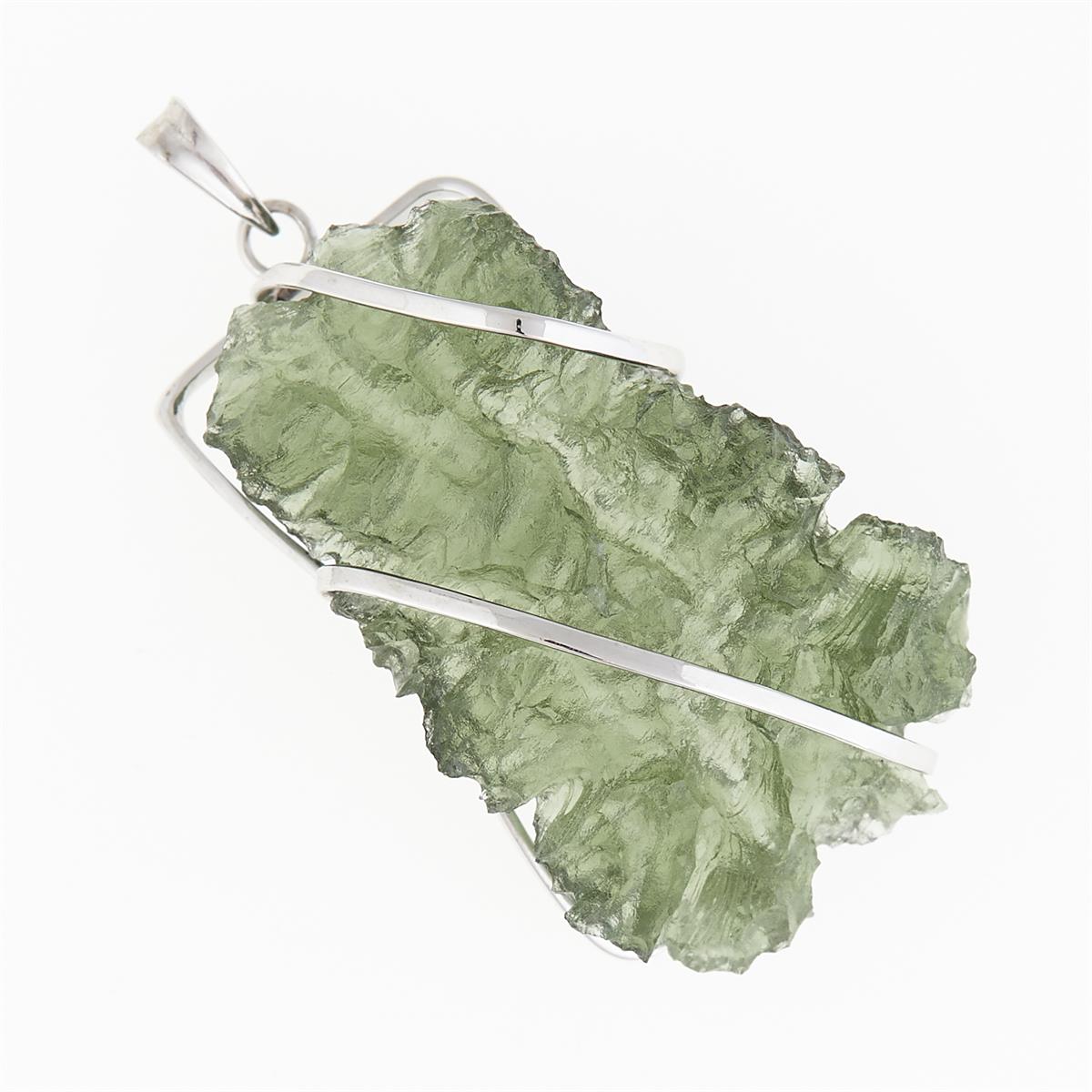 Golden pendant with a moldavite 8555
