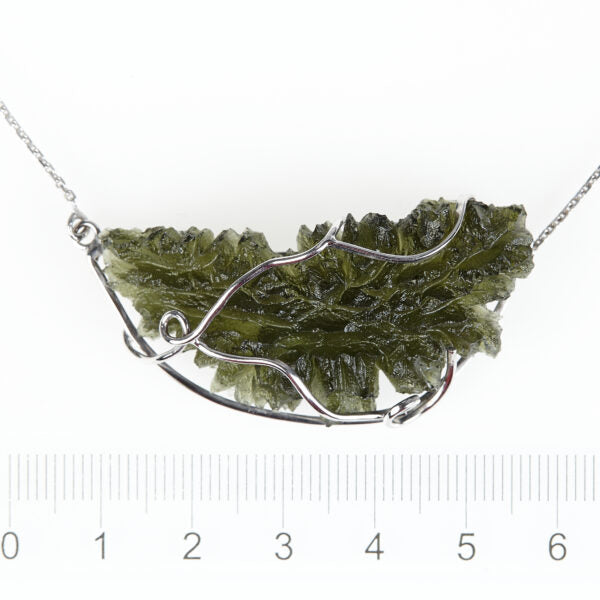 Collana d'oro con moldavite 8556