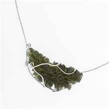 Golden necklace with moldavite 8556