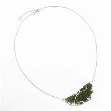 Golden necklace with moldavite 8556