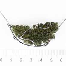 Golden necklace with moldavite 8556