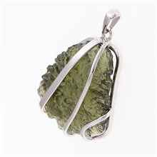 Ciondolo dorato con codice moldavite 8561