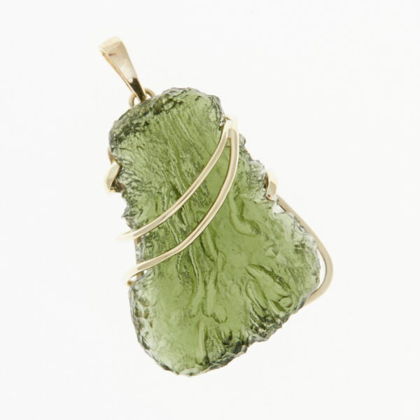 Pendente in oro con a moldavite 8564