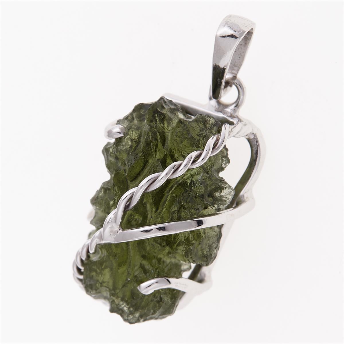 Golden pendant with a moldavite 8569