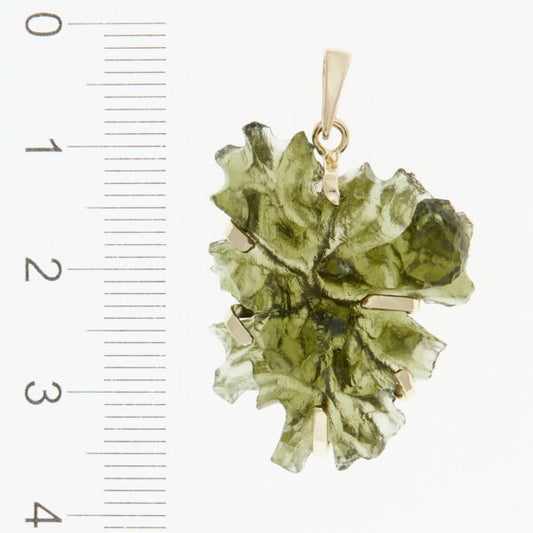 Pendente in oro con a moldavite 8587