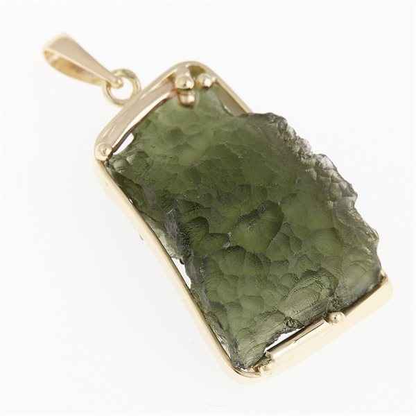 Ciondolo dorato con codice moldavite 8593