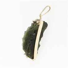 Ciondolo dorato con codice moldavite 8593