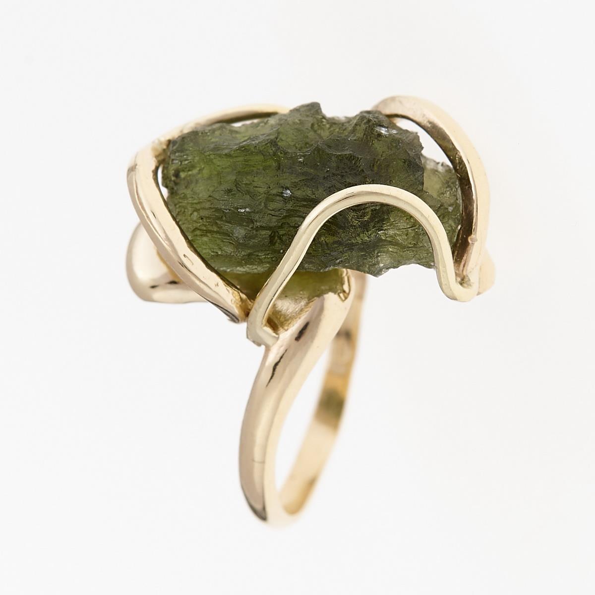 Golden ring with moldavite 8596