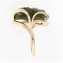 Golden ring with moldavite 8596