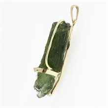 Golden pendant with a moldavite 9483