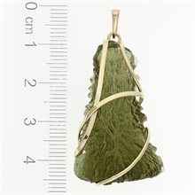 Golden pendant with a moldavite 9490
