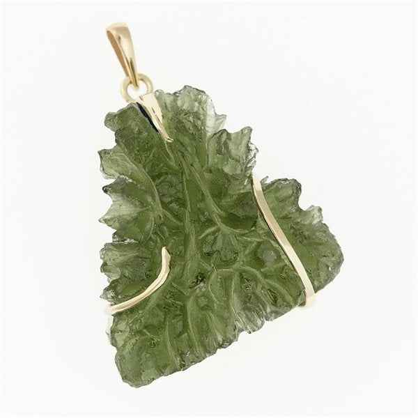 Ciondolo dorato con codice moldavite 9496