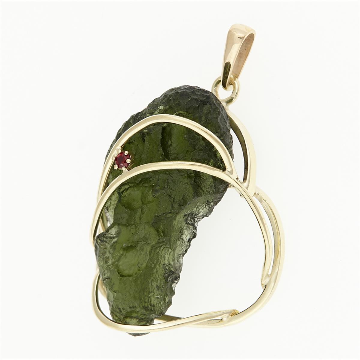 Golden pendant with a moldavite and garnet 9508
