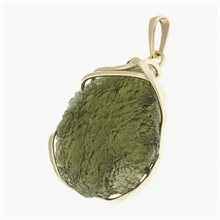 Ciondolo dorato con codice moldavite 9510