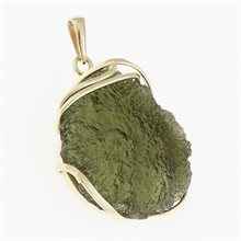 Ciondolo dorato con codice moldavite 9510