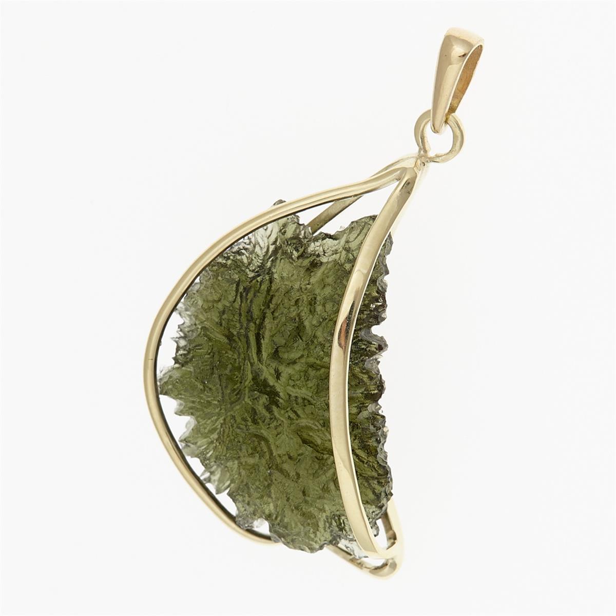 Golden pendant with a moldavite 9513