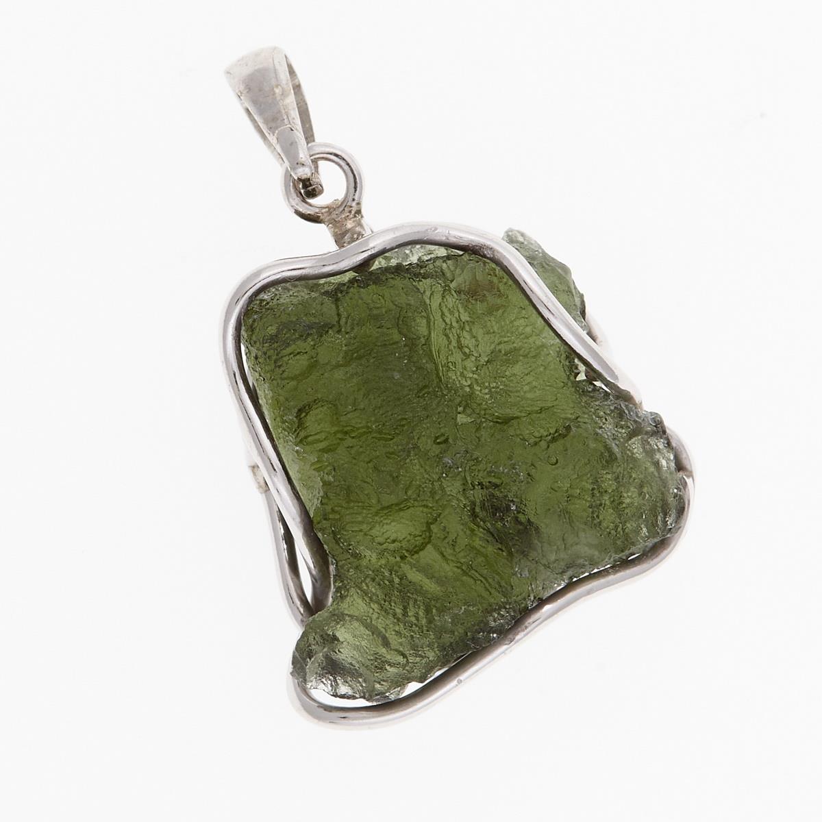 Silver pendant with moldavite 113