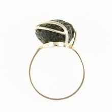 Anello d'oro con moldavite 25-003