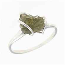 Anello in argento con pietra naturale moldavite 458