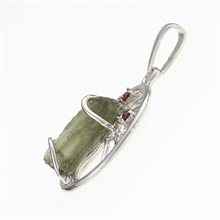 Ciondolo in argento con moldavite e granati – Tree of life 475