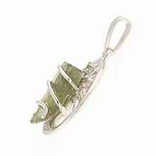 Ciondolo in argento con moldavite e granati – Tree of life 480