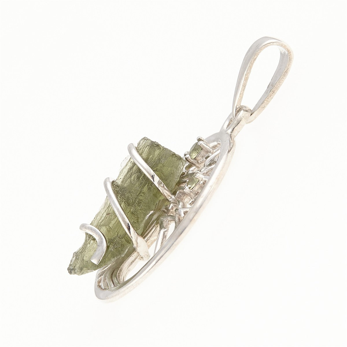Silver pendant with moldavite and garnets – Tree of life 480