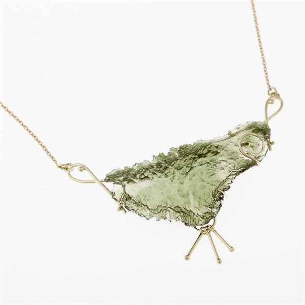 Collana dorata con moldavite 2251