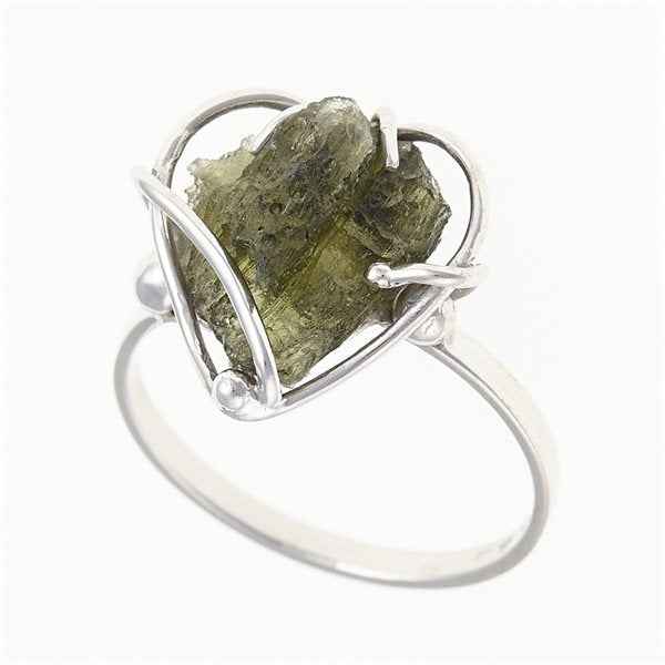 Anello in argento con pietra naturale moldavite - Cuore 008
