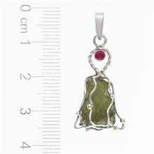 Ciondolo in argento con moldavite - angelo 010