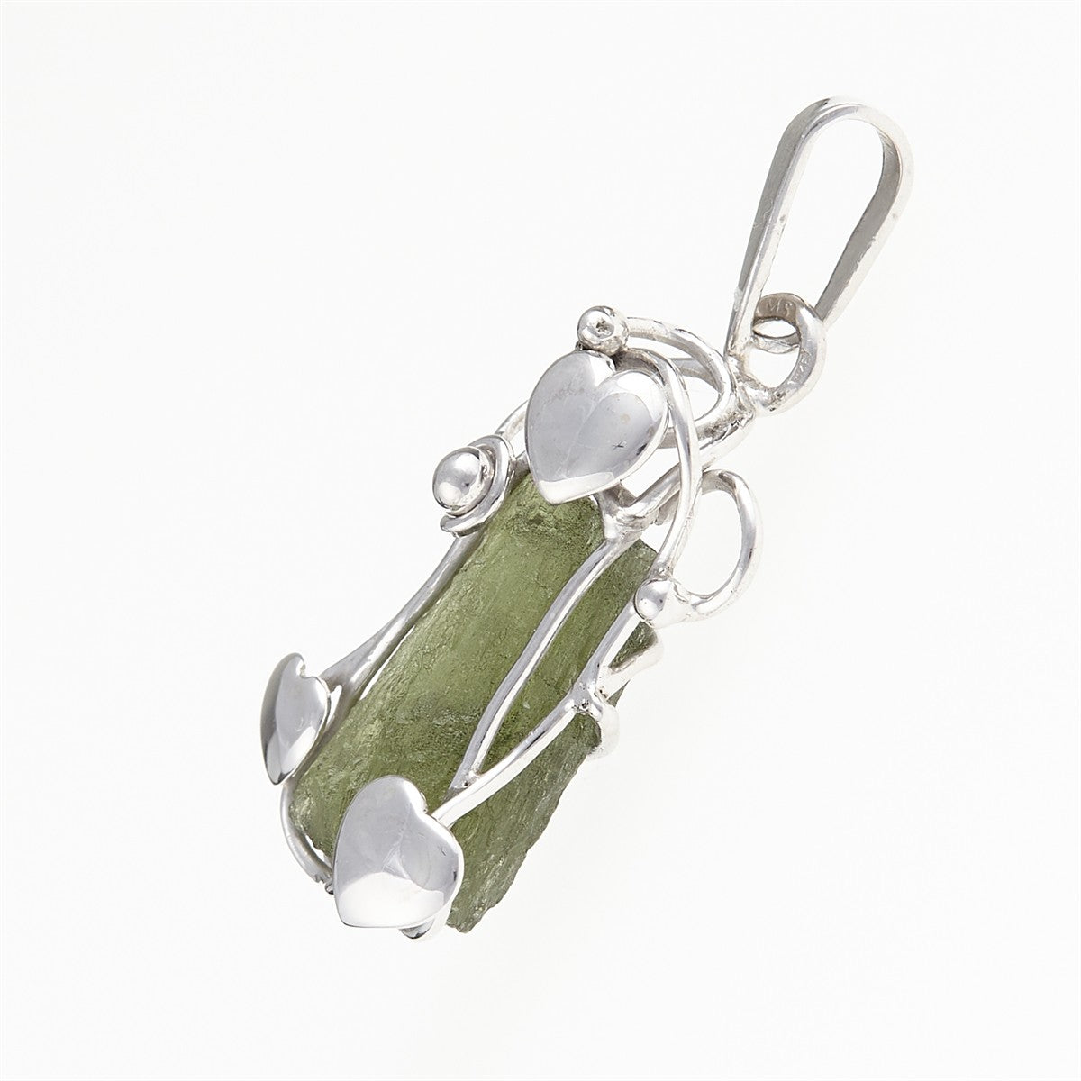 Silver pendant with moldavite – heart 012