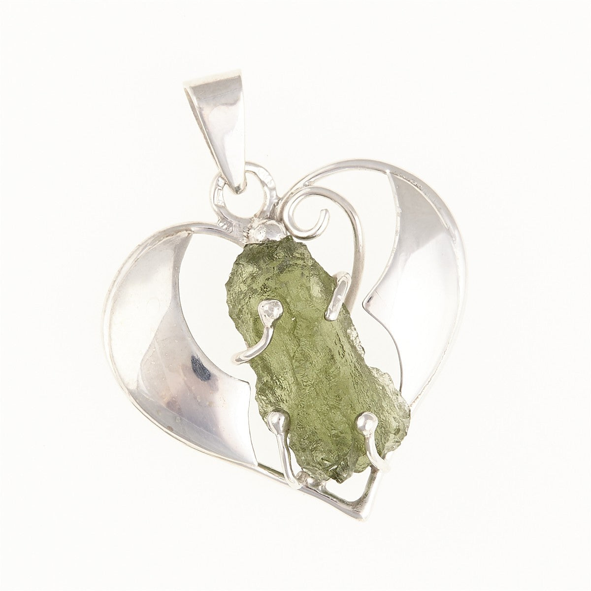 Silver pendant with moldavite – heart 015
