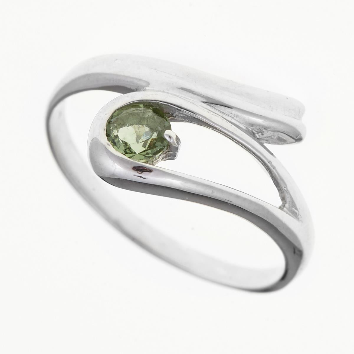 Silver ring with moldavite 101