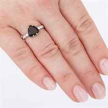 Anello in argento con moldavite e zirconi 113
