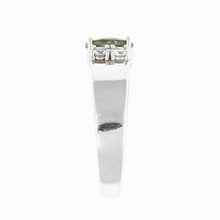 Anello in argento con moldavite e zirconi 160