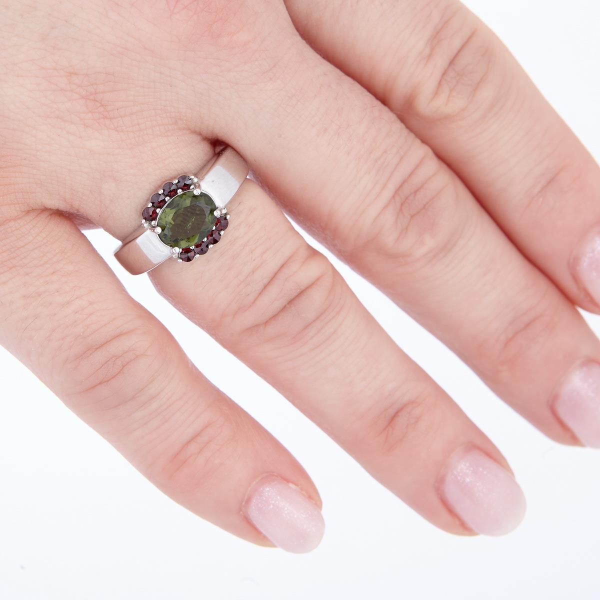 Silver ring with moldavite and garnets 165G