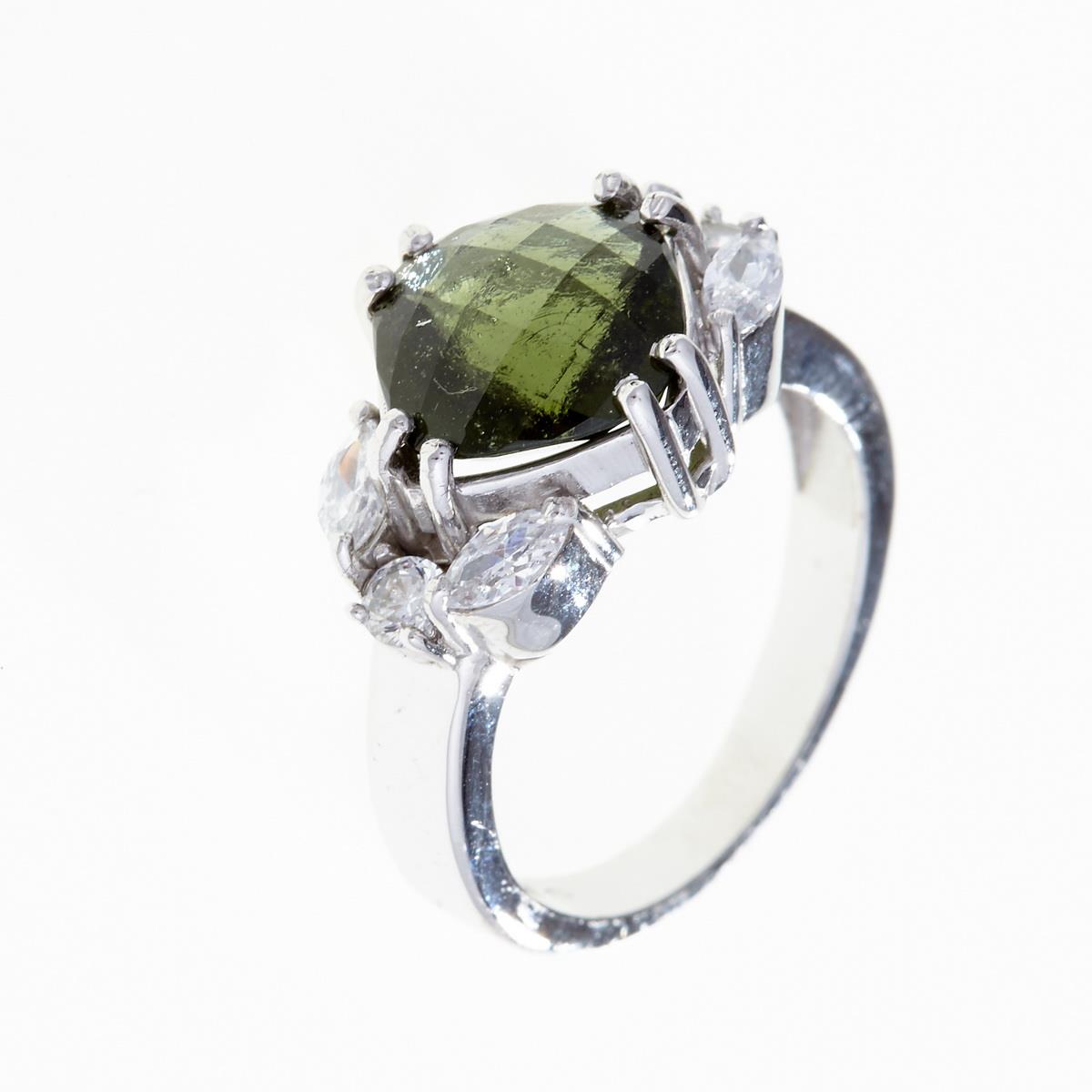 Silver ring with moldavite and zirkonia 252