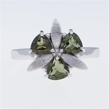 Silver ring with moldavites 286