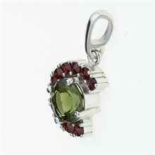 Ciondolo in argento con moldavite e granati 289G