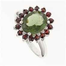 Anello in argento con moldavite e granati 612G