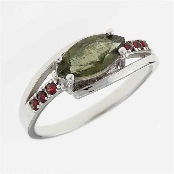 Anello in argento con moldavite e granati 624G