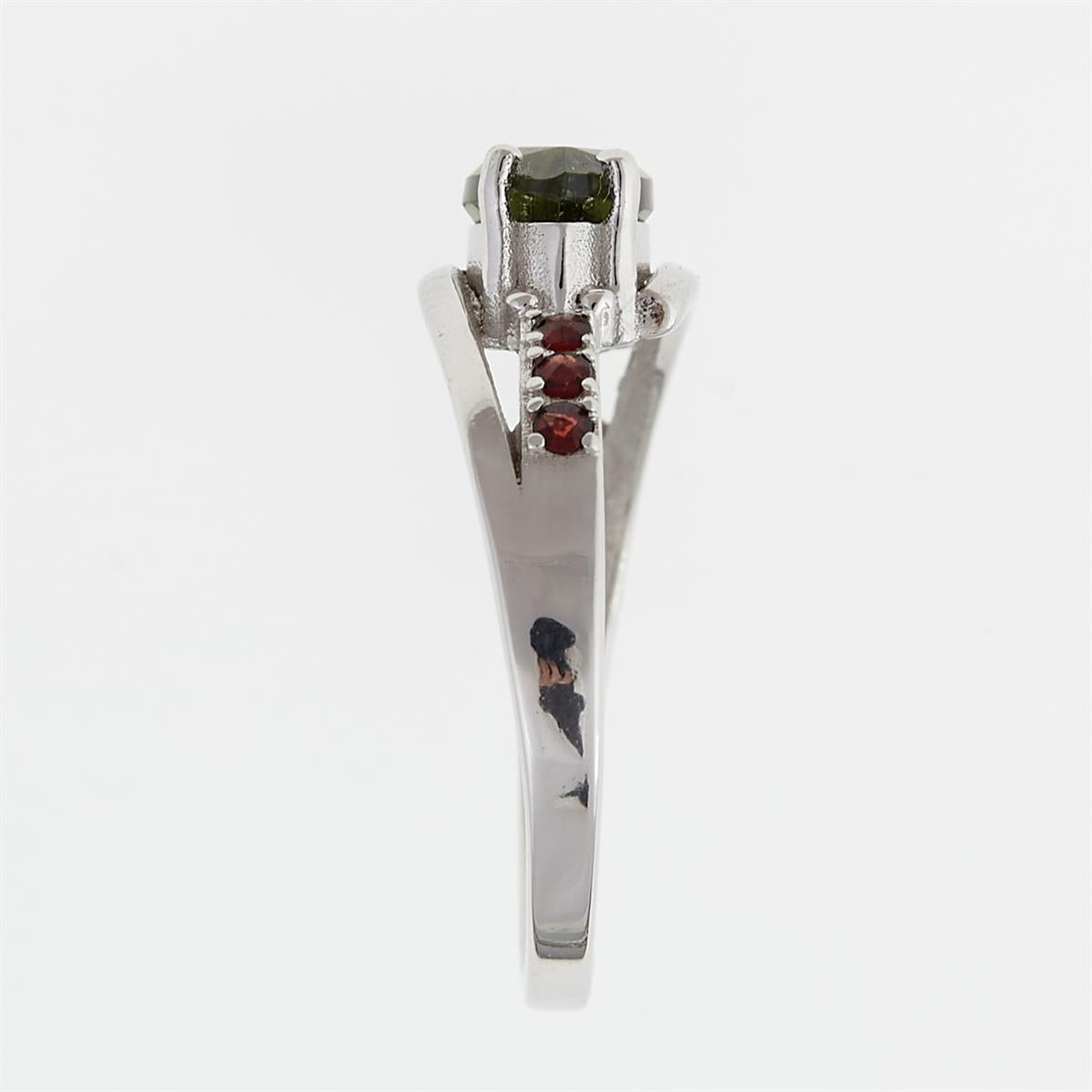 Silver ring with moldavite and garnets 624G