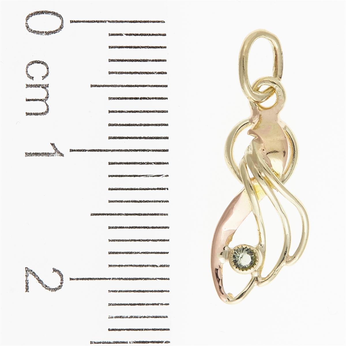 Golden pendant with moldavite 085