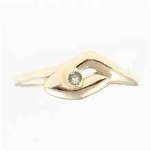 Golden ring with moldavite PR105
