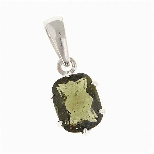 Silver pendant with moldavite 31