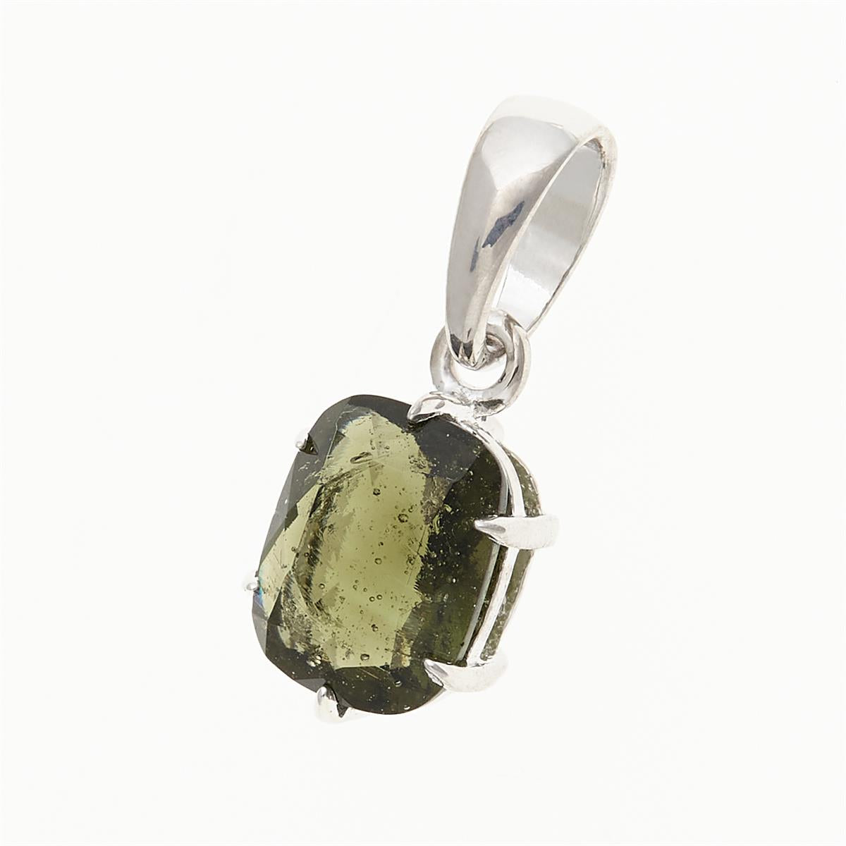 Silver pendant with moldavite 31