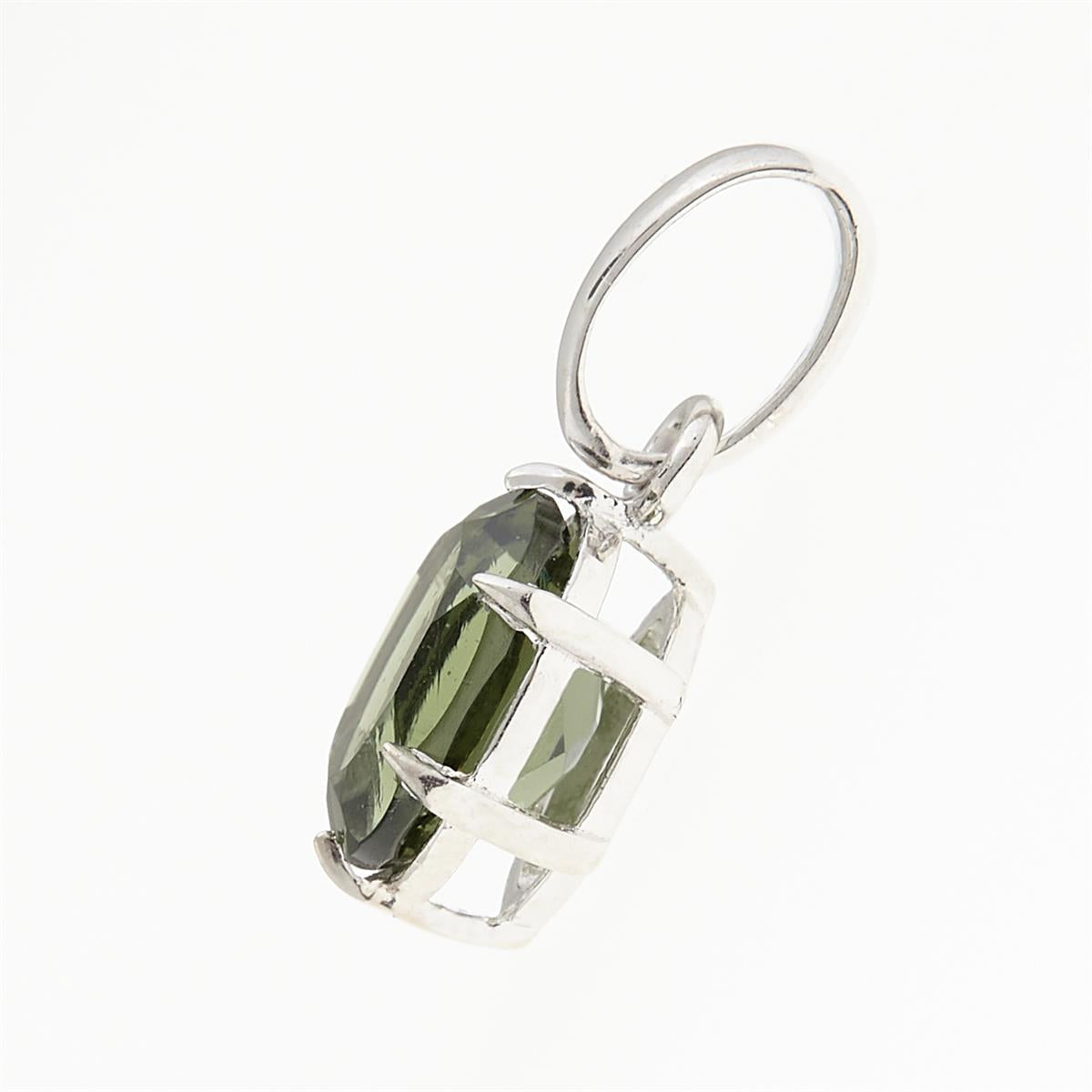 Silver pendant with moldavite 32