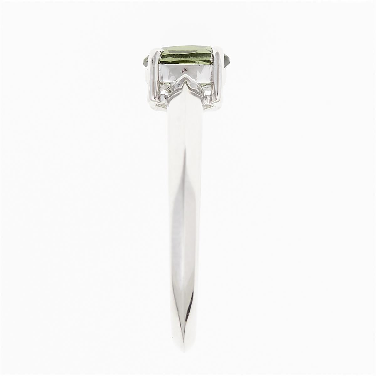 Silver ring with moldavite R02